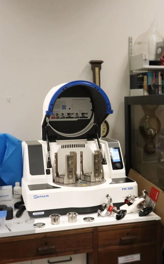 Moinho Planetário de Bolas PM 300 Retsch - IST